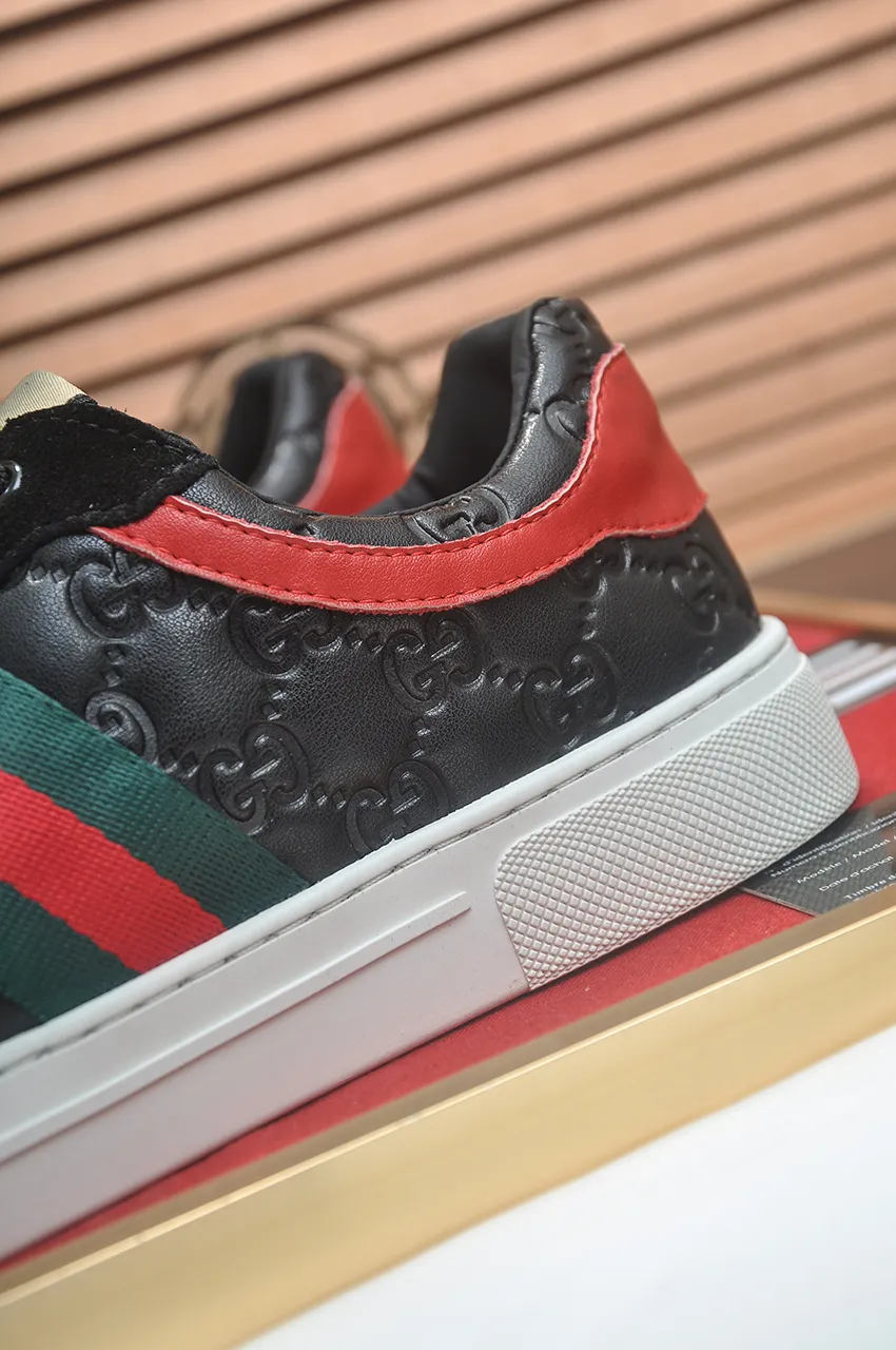 Men's men's shoes💰440💶[GUCCI] official website 1:1 men's sports shoes are now on the market. They are made of original fabric + water-dyed sheepskin lining, plus the official website original 1:1 comfortable outsole. Fashionable and versatile, super comfortable and breathable. Standard shoe size 38/45 (custom-made size 45 is non-refundable)